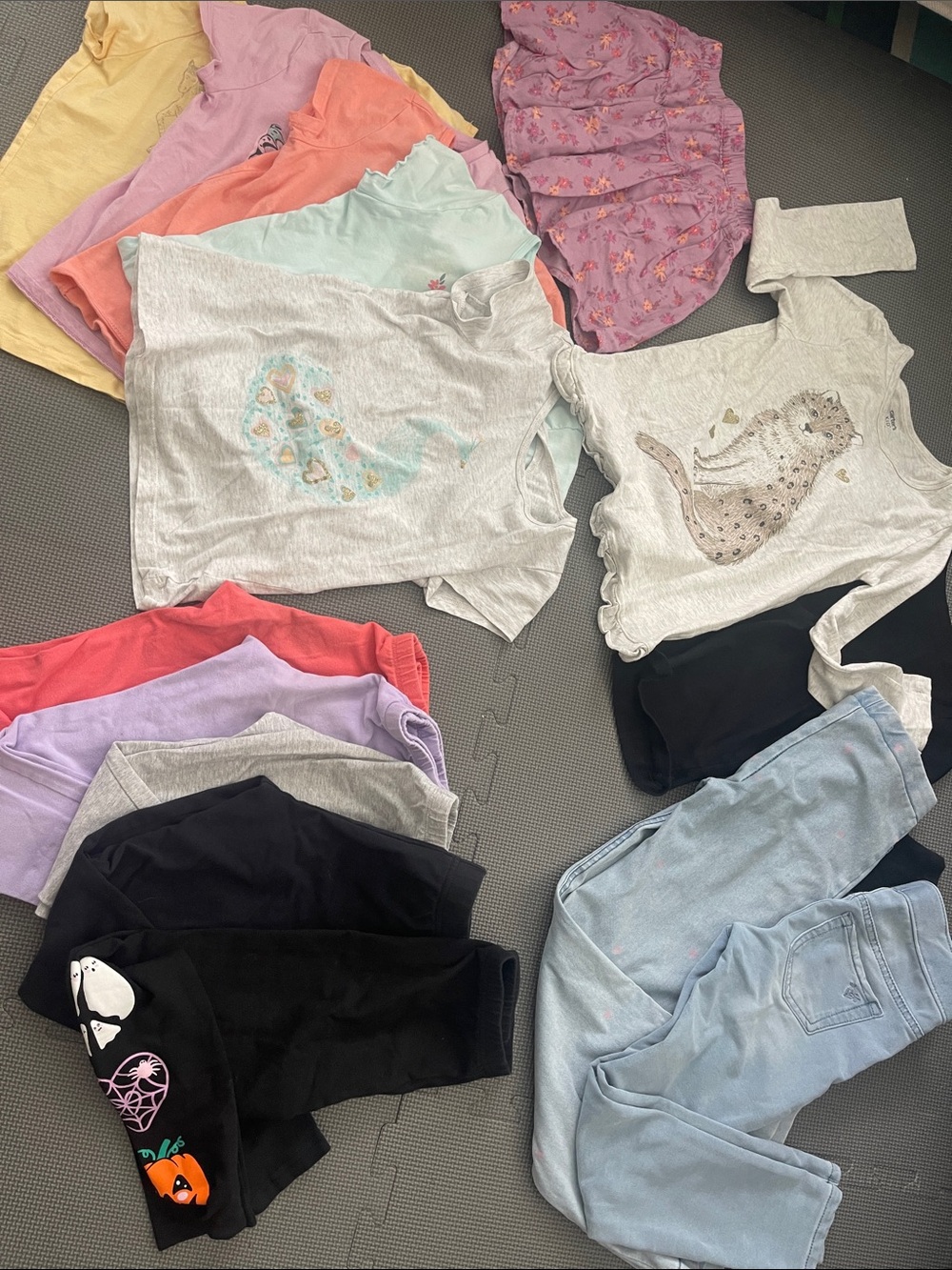 15 pcs Girls 7-8 yrs Jeans Leggings Skort Tshirt Tops Long sleeve H&M Carters